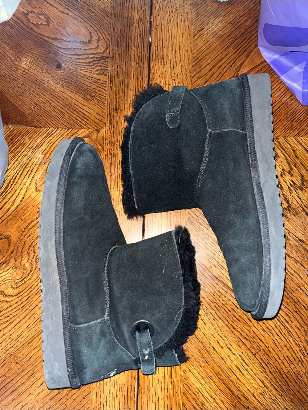 UGG women’s Black Suede Short Boots